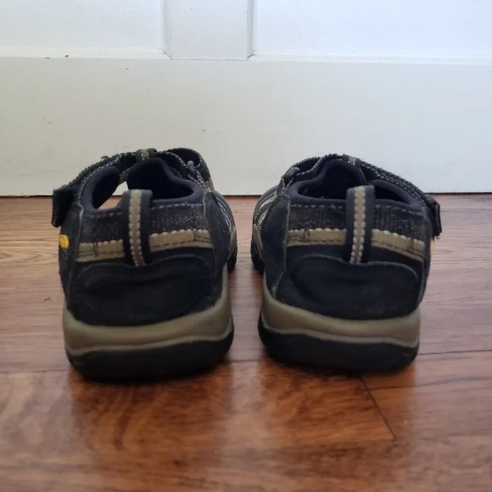 KEEN Newport H2 Sandals Youth Size 2